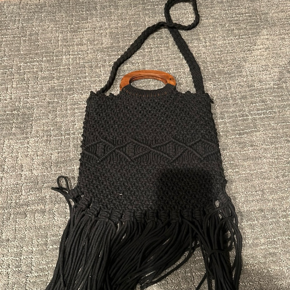 Black clutch